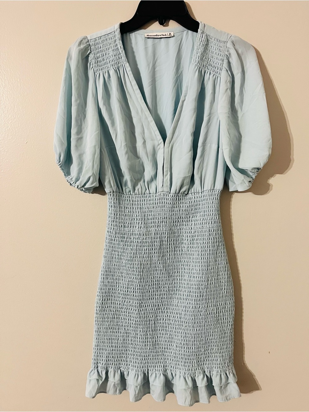 ABERCROMBIE & FITCH Light Blue Smocked Ruffle Short Sleeve Dress Sz M
